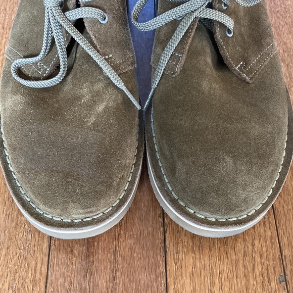 Clark’s Suede Chukka Boot - 10.5 - Picture 3 of 10